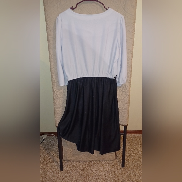 Dress - Picture 3 of 3